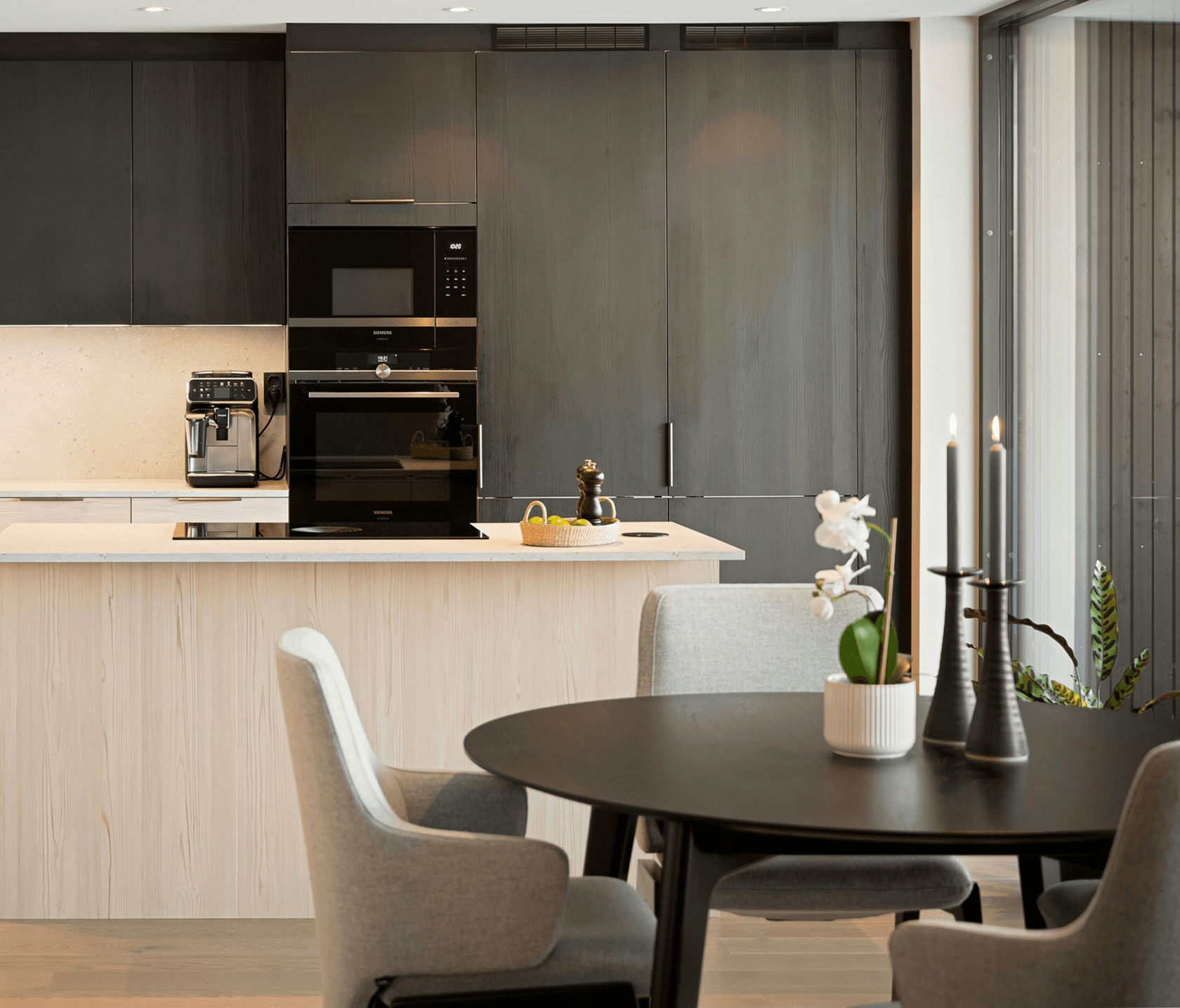 Modern remodeled kitchen by Evercrest