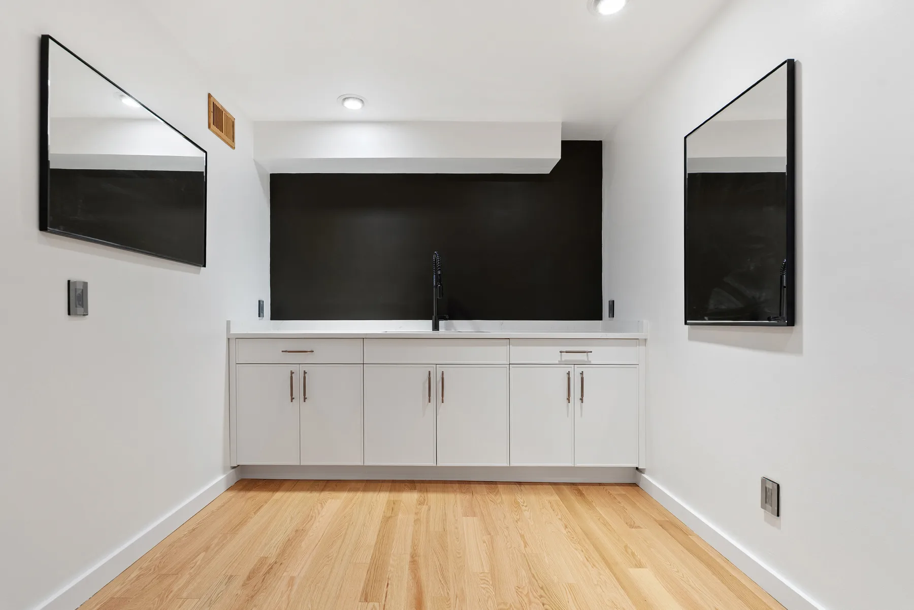 Laundry cabinets, quartz counter and utility sink, Redmond WA